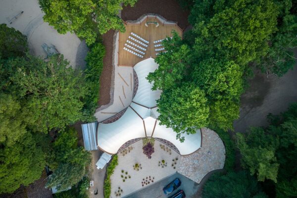 1227-Strohboid-pavillon-zeitreise-restaurant-ansicht-oben-drohne
